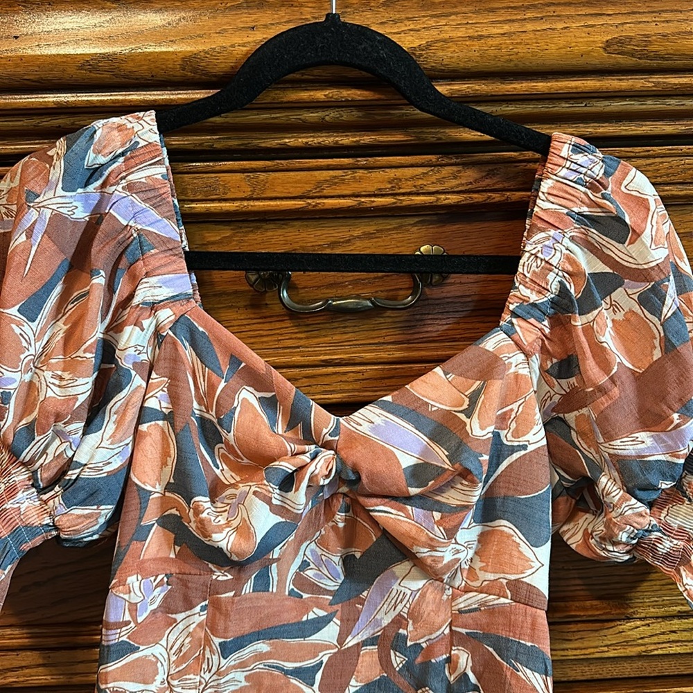 Apt 9 Floral Blouse - Picture 2 of 6